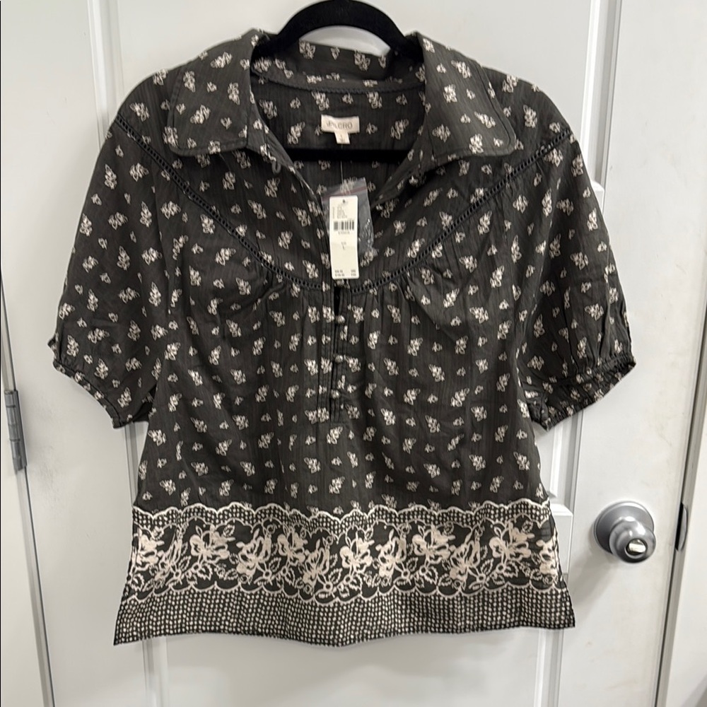Pilcro Black and White Blouse